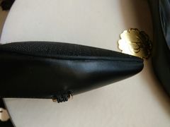 -京伟修鞋洗鞋奢侈品皮具护理店