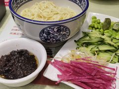 炸酱面-东四民芳餐厅(世茂工三店)