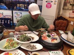 -青瓦餐厅·生鱼片·韩园烤肉(西塔店)