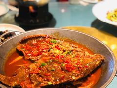 平锅臭鳜鱼-呷湘厨·鱼汤捞饭·剁椒鱼头·辣椒炒肉(国家会展中心店)