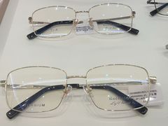 -宝视达眼镜(美中城店)