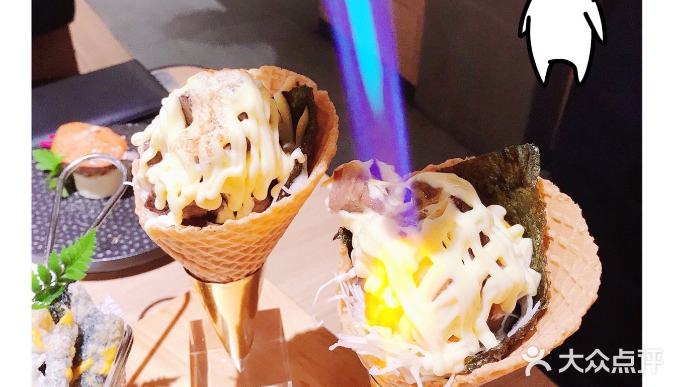 冰淇淋也有牛肉口味了真材实料的一块块牛肉哦调皮调皮调皮