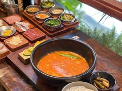 -银米·云南传统过桥米线(双廊黑金冠店)
