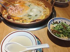 -洱火云南酸菜牛肉火锅(石景山当代商城店)