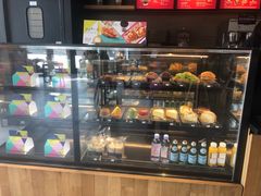 -星巴克臻选(莘庄仲盛店)