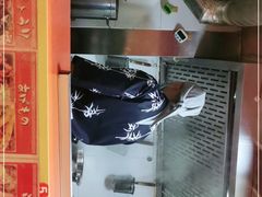 -拉面莊夢語＆中华料理八椿