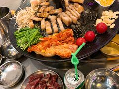 -豚豚家돈돈가韩国锅盖烤肉(新北万达店)