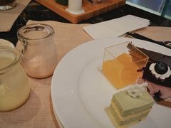 -东方红海鲜百汇(国际大厦店)