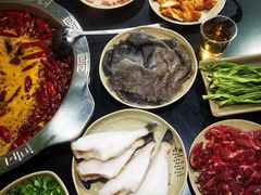 -洞亭火锅(防空洞总店)