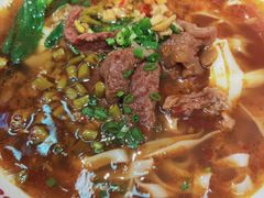 -呷佬·长沙手工米粉(金沙江路店)