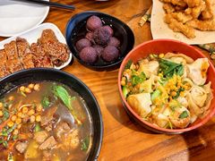 -爆炸头阿姨小四川正宗川味小吃(无任何分店)