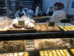 面包甜点陈列柜-鲍师傅糕点(国金街店)