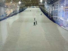 -乔波室内滑雪场