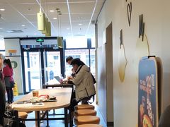 用餐区-麦当劳(学院大街店)