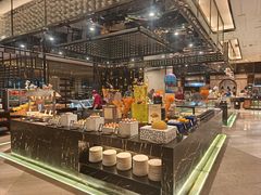 -广州万富希尔顿酒店·感趣自助餐厅·金秋蟹宴生蚝海鲜刺身