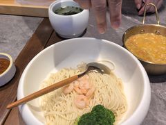 -莱莱小笼·乔艾