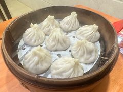 -莱莱小笼·乔艾