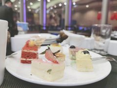 -怡豪大饭店·银顶旋转餐厅