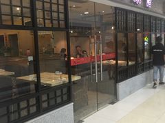 门面-钟掌勺忘不了地道湘菜(新天地假日广场店)