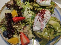 罗勒酱杂菌班尼迪蛋-BE BRIGHT KITCHEN(正佳广场店)