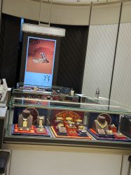 -周生生Chow Sang Sang(新世界店)