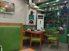 大堂-满兴咱妈烀饼铁锅炖(兰州北街店)