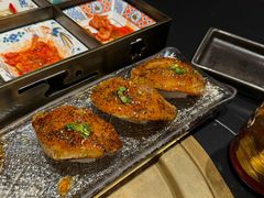 -山川小町·极番烧肉(新地假日广场店)