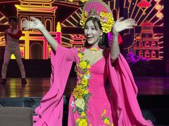 -金东尼人妖秀