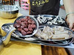 -五洞培记山庄·鲜牛肉火锅