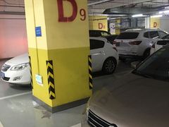 -环球港-停车场