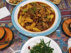 中盘鸡-乡村馕坑肉·烧烤·新疆菜·本地人更爱吃(阿勒泰首店)