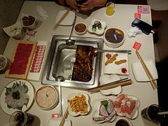 -海底捞火锅鲜切牛肉主题店(长寿路店)
