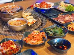 -鑫釜山海鲜烧烤(鑫丰国际店)