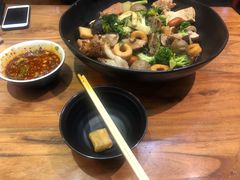 -万记麻辣烫国展总店