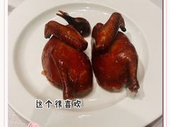 玻璃皮润烧乳鸽皇-北京厨房(SKP店)
