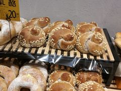 黑米乳酪-21克拉面包(大悦城店)