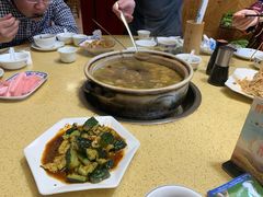 -东巴谷野生菌火锅餐厅
