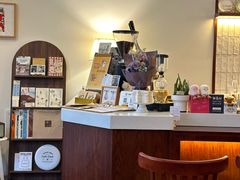 -Café Monson