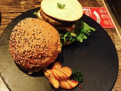 -HIGH FIVE哈福手工汉堡(桂林路店)