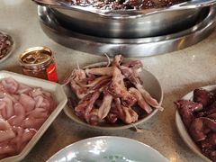 -九尺赵老四鲜鹅肠火锅