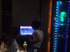 -好乐迪(张扬路八佰伴店)