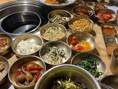 十道正宗韩国小菜-金顺韩式烤肉·网红烤肉店(广利路店)