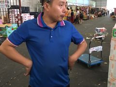 -上海龙吴水胜海发市场