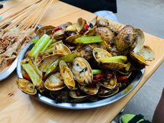隔壁店的辣炒花蛤-清真·马峰烤肉(小学习北巷店)