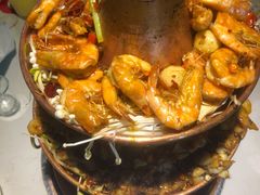 双层铜炉牛蛙拼大虾-蛙蛙叫干锅年代(簋街总店)