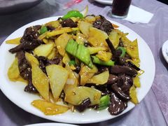 红蘑土豆片-高家大院烤全羊