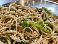 拌豆腐丝-马路牙子烧烤音乐酒馆(望京店)