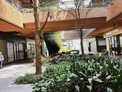 -瑞虹新天地月亮湾