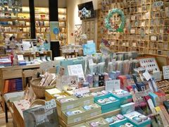 -猫的天空之城概念书店(杭州南宋御街店)