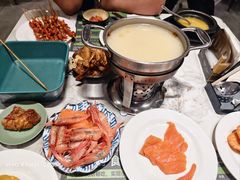 -金马门国际美食百汇(珞喻路店)
